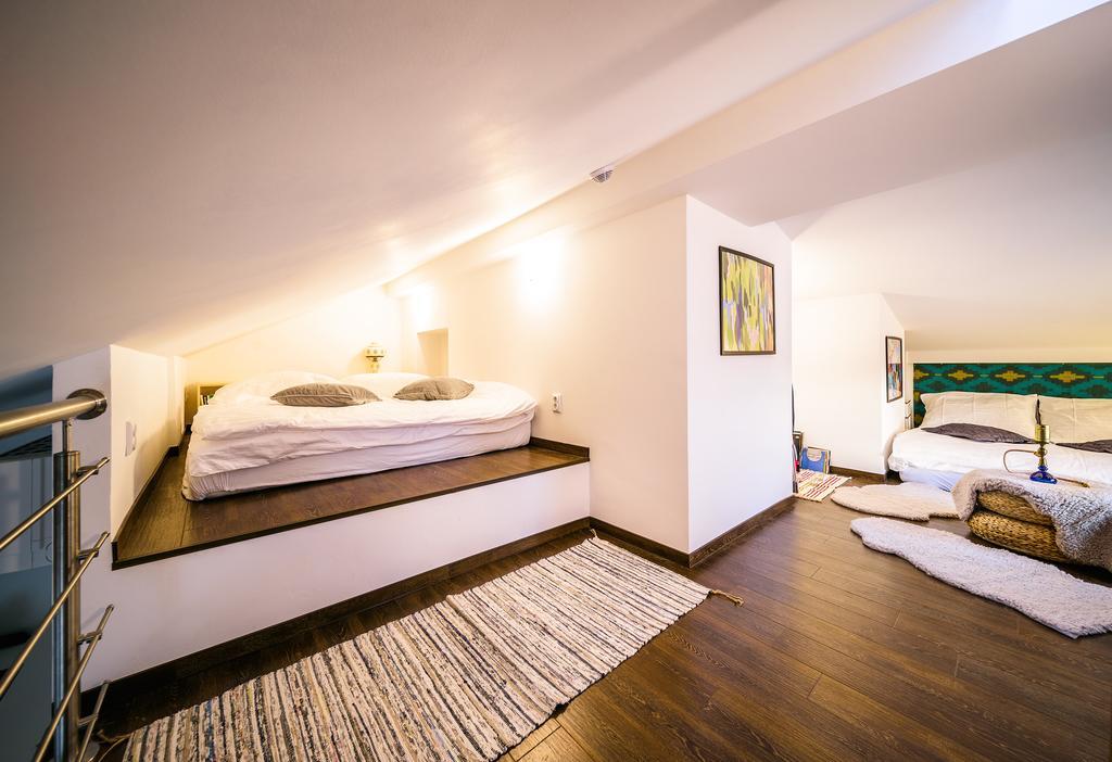 Rooftop Triplex Apartment In Centre Hradec Kralove Luaran gambar