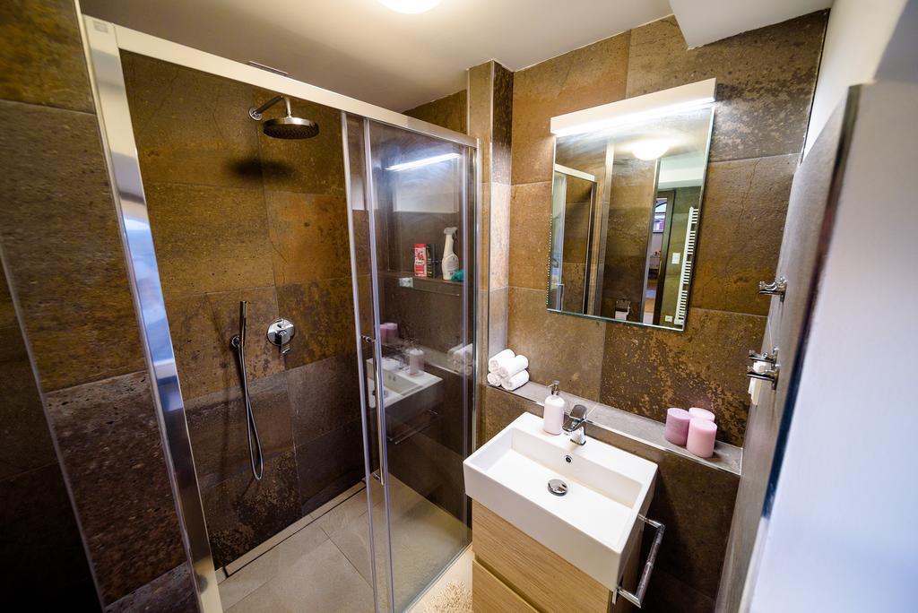 Rooftop Triplex Apartment In Centre Hradec Kralove Luaran gambar