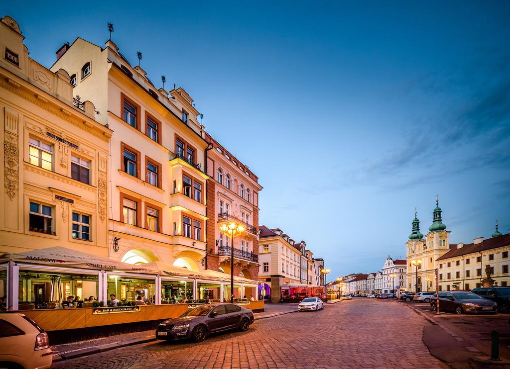 Rooftop Triplex Apartment In Centre Hradec Kralove Luaran gambar