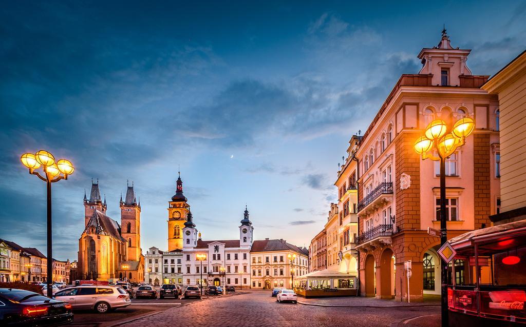 Rooftop Triplex Apartment In Centre Hradec Kralove Luaran gambar