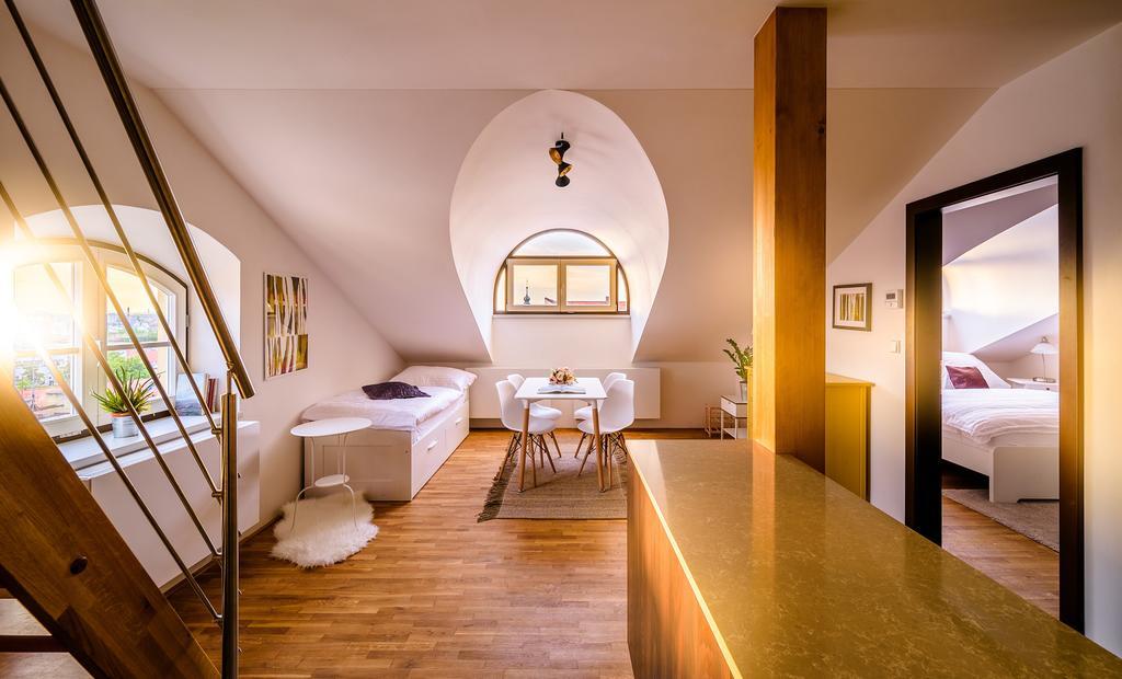 Rooftop Triplex Apartment In Centre Hradec Kralove Luaran gambar
